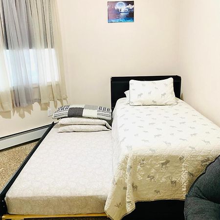 Beautiful 2 Bedroom 1 Bath Apartment With Private Garage 安克拉治 外观 照片
