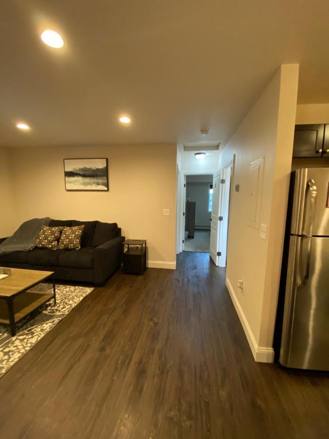 Beautiful 2 Bedroom 1 Bath Apartment With Private Garage 安克拉治 外观 照片