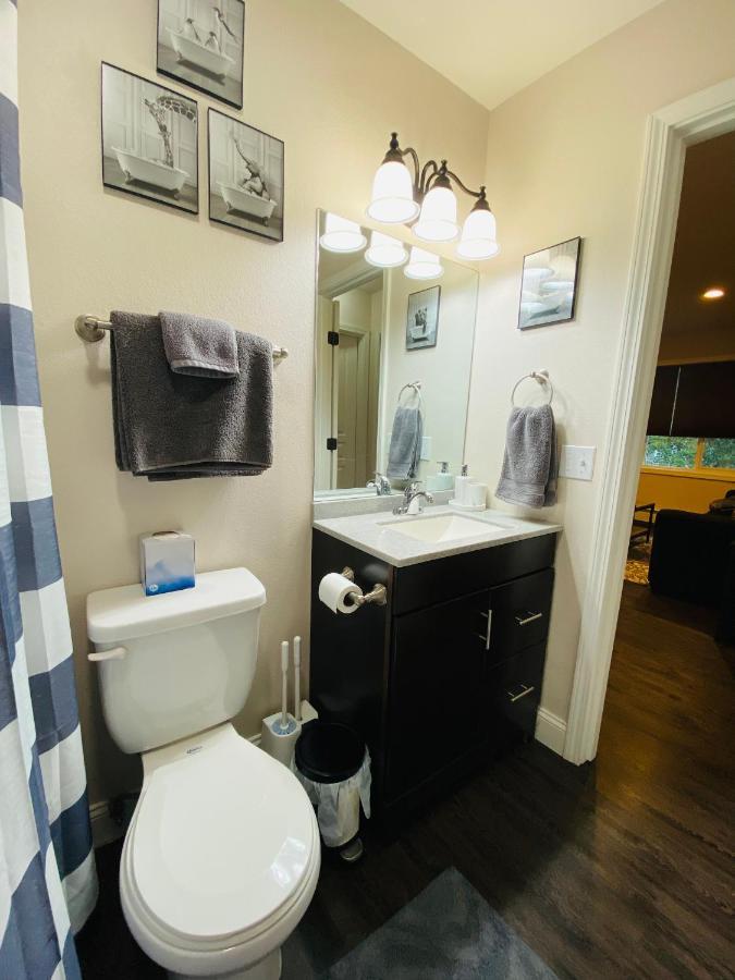 Beautiful 2 Bedroom 1 Bath Apartment With Private Garage 安克拉治 外观 照片