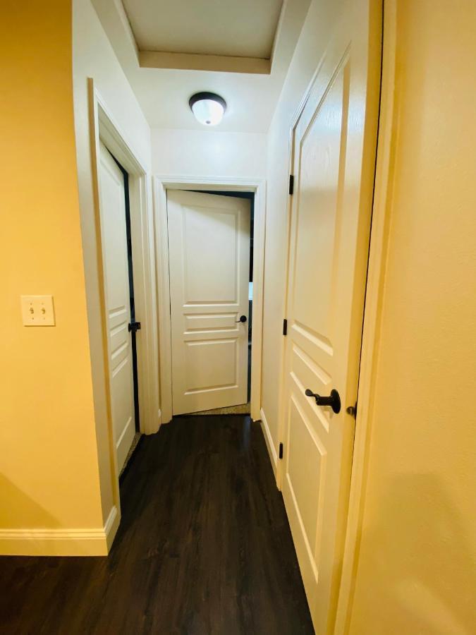 Beautiful 2 Bedroom 1 Bath Apartment With Private Garage 安克拉治 外观 照片