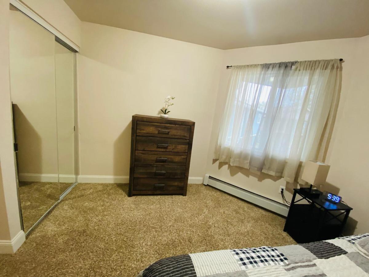 Beautiful 2 Bedroom 1 Bath Apartment With Private Garage 安克拉治 外观 照片