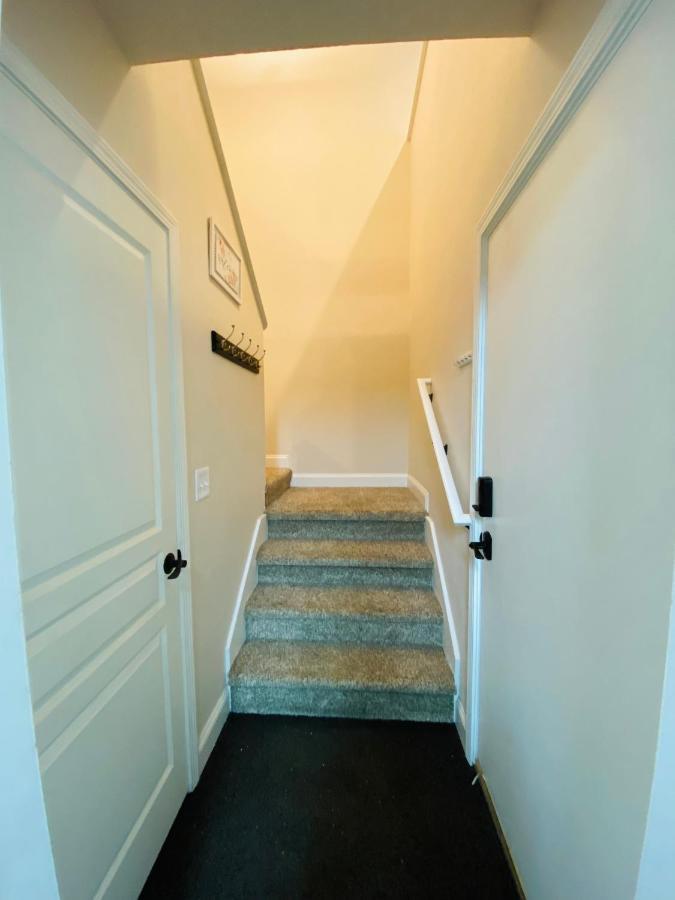 Beautiful 2 Bedroom 1 Bath Apartment With Private Garage 安克拉治 外观 照片